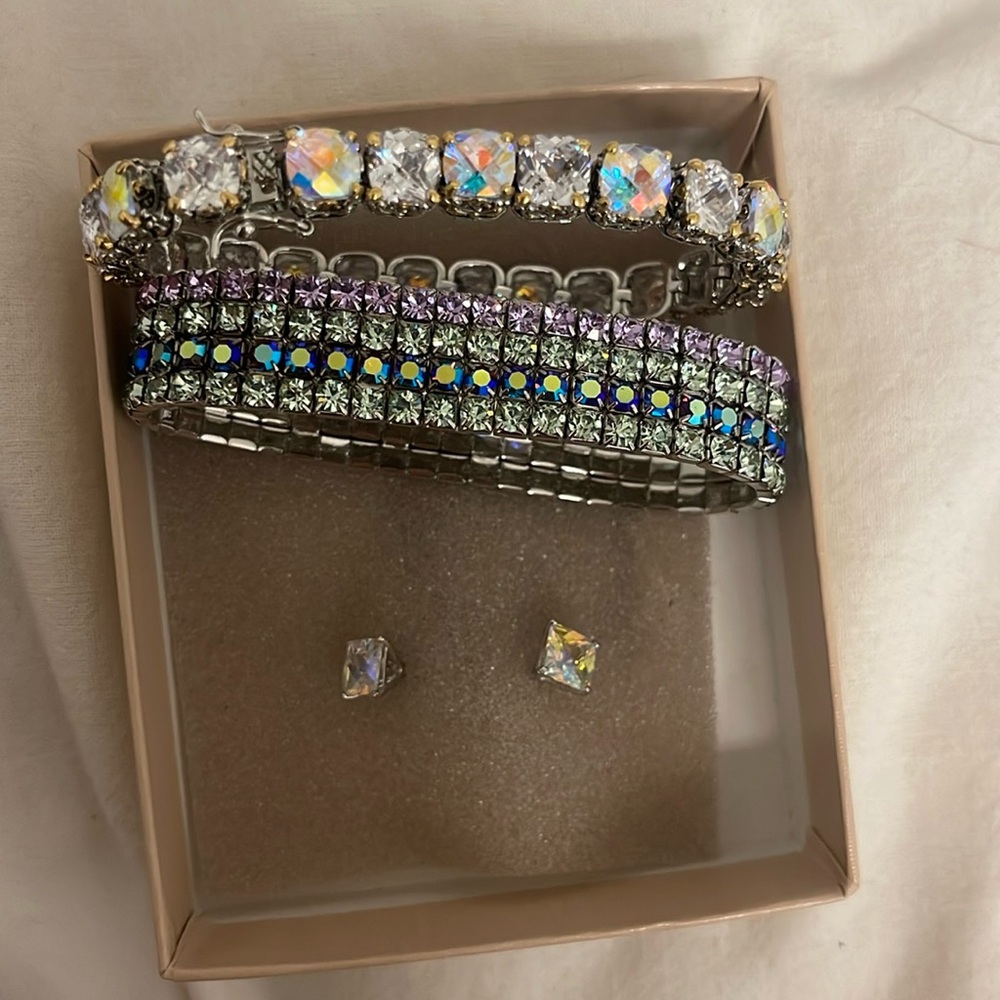 Kirks Folly Bracelet and Earrings set